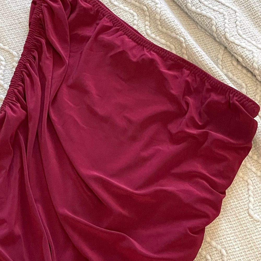 Norma Kamali Diana Plum Wine One Shoulder Formal Asymmetrical Rusched Dress Gown - Picture 8 of 12